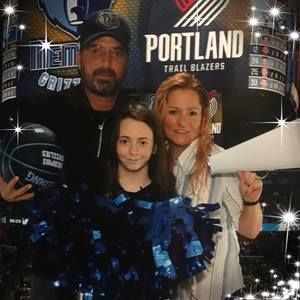 Meet your Posher, Carrie